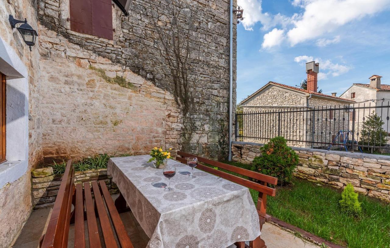 Hotel House Peresiji Pokoj fotografie