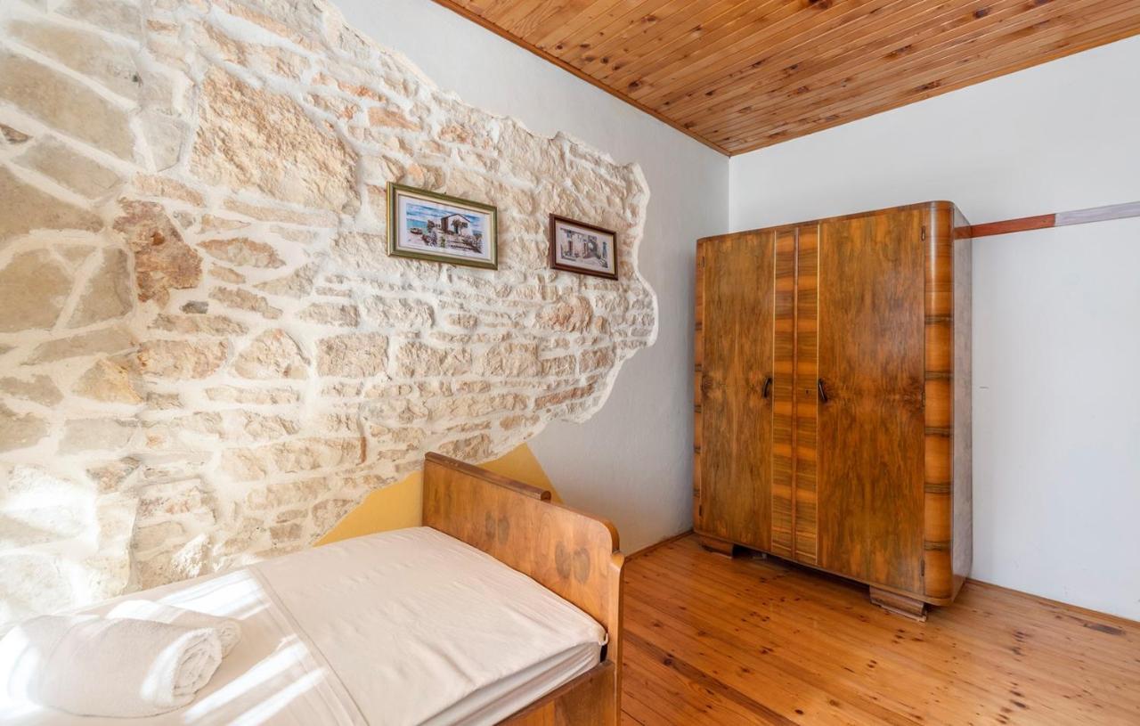 Hotel House Peresiji Pokoj fotografie